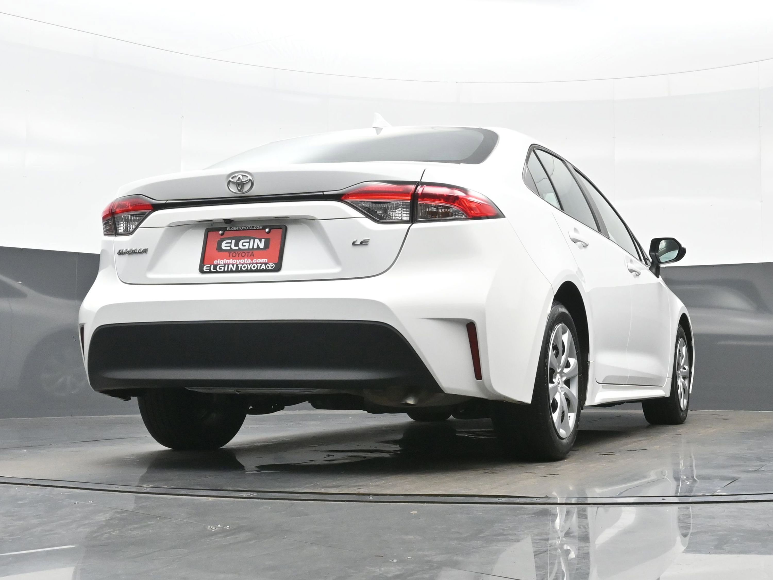 Used 2023 Toyota Corolla LE FWD image 30