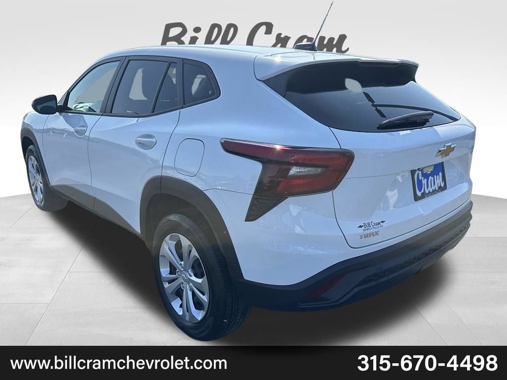 Used 2024 Chevrolet Trax LS w/ Driver Confidence Package FWD image 23