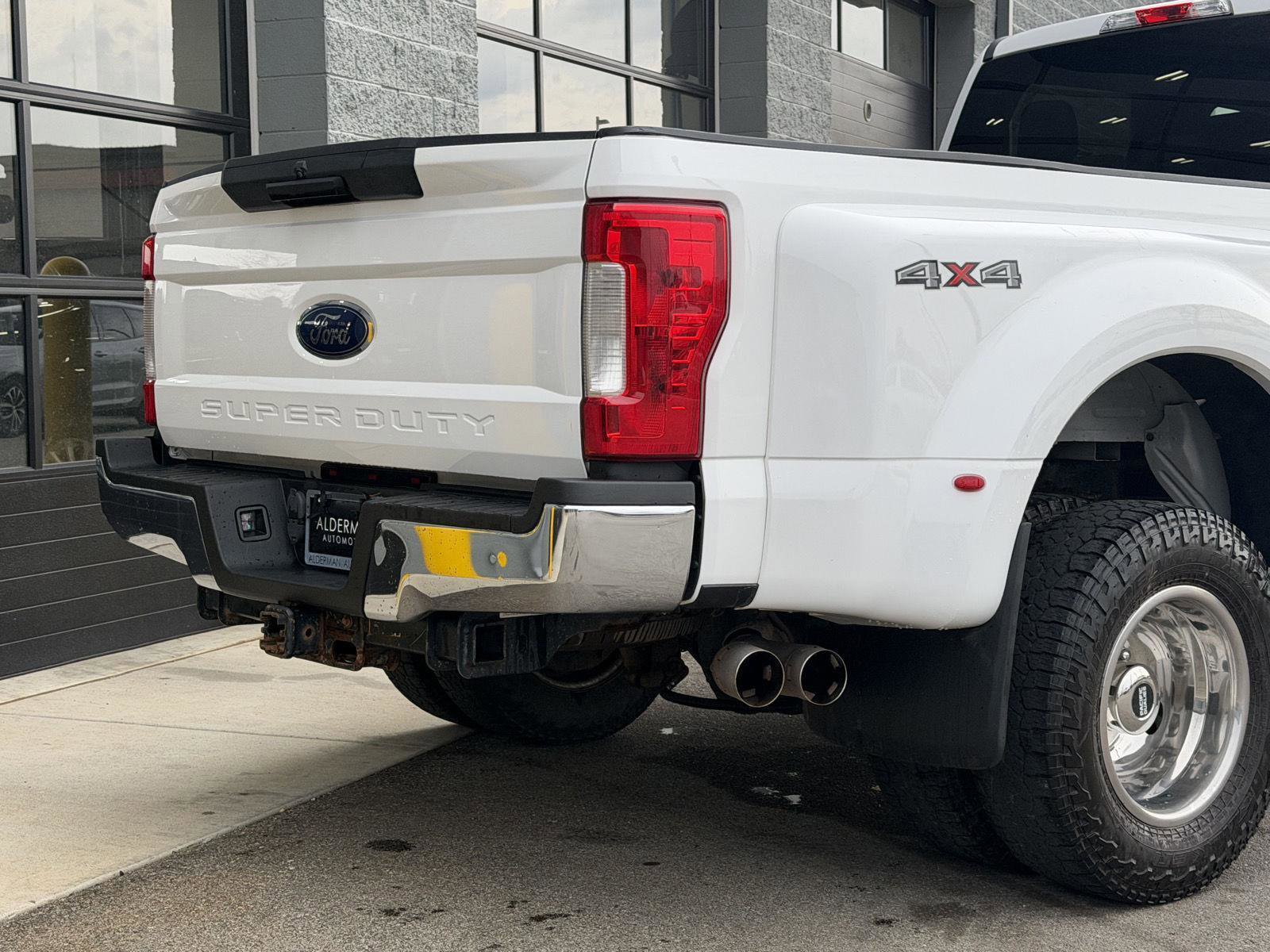 Used 2018 Ford F350 XLT image 15