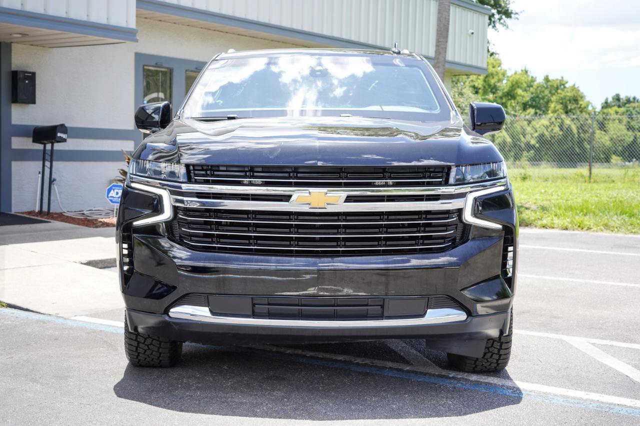 Used 2021 Chevrolet Suburban LT AWD/4WD image 2