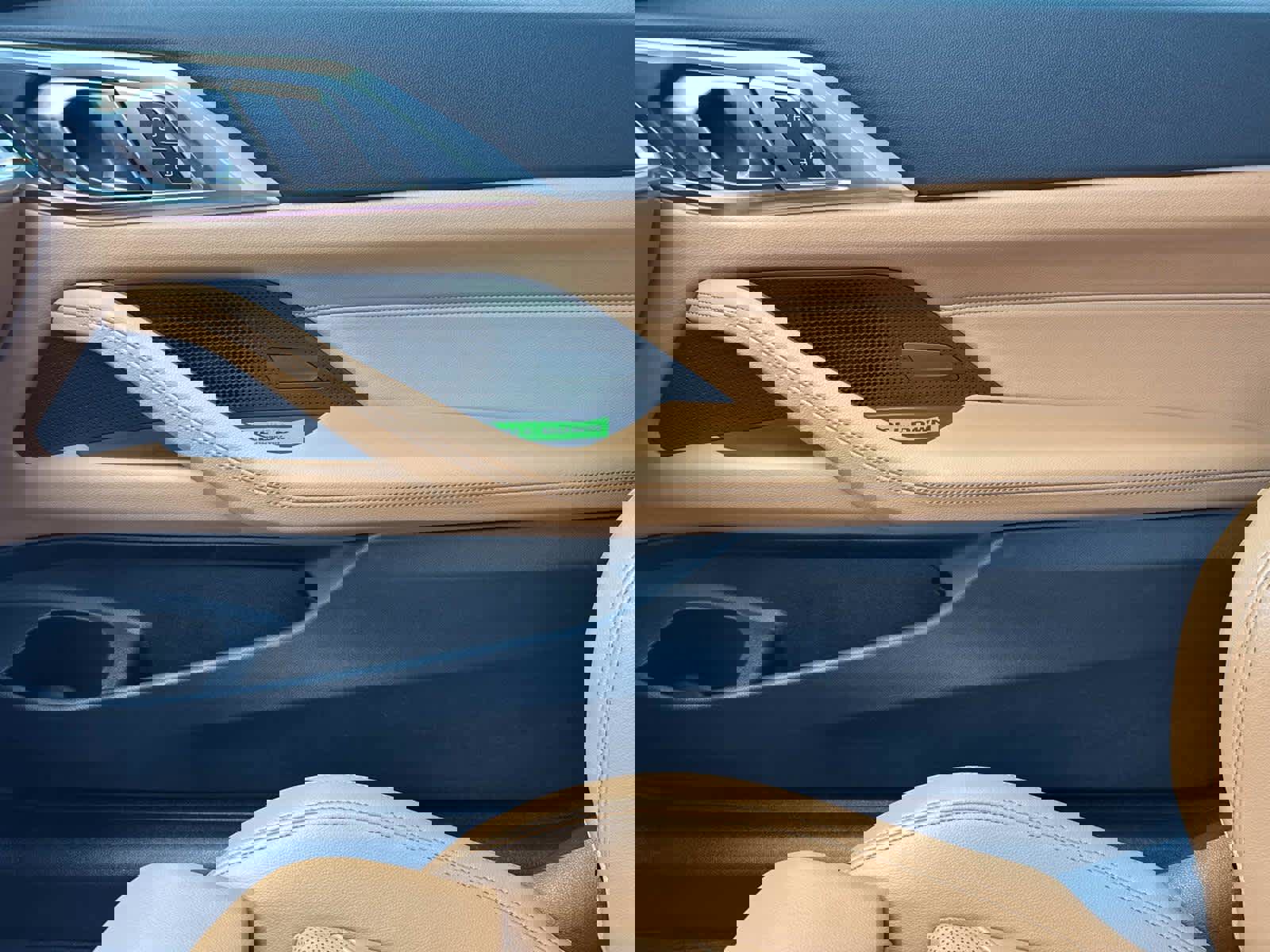 Certified 2025 BMW 430i Coupe w/ Convenience Package image 18