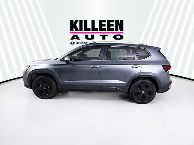 Used 2025 Volkswagen Taos SEL image 4