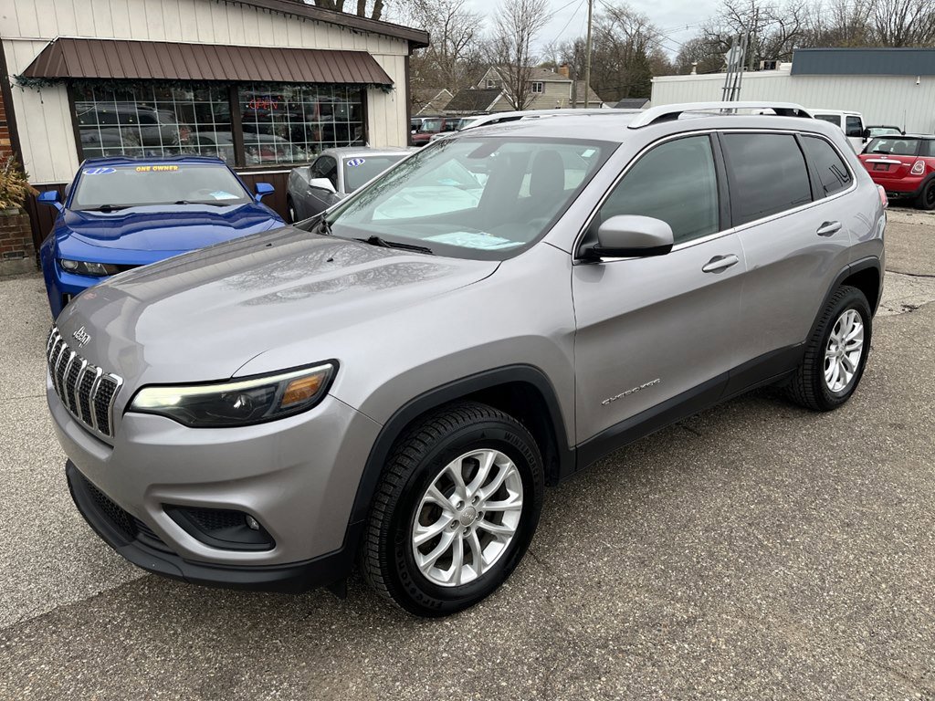 Used 2019 Jeep Cherokee Latitude w/ Popular Appearance Group image 2