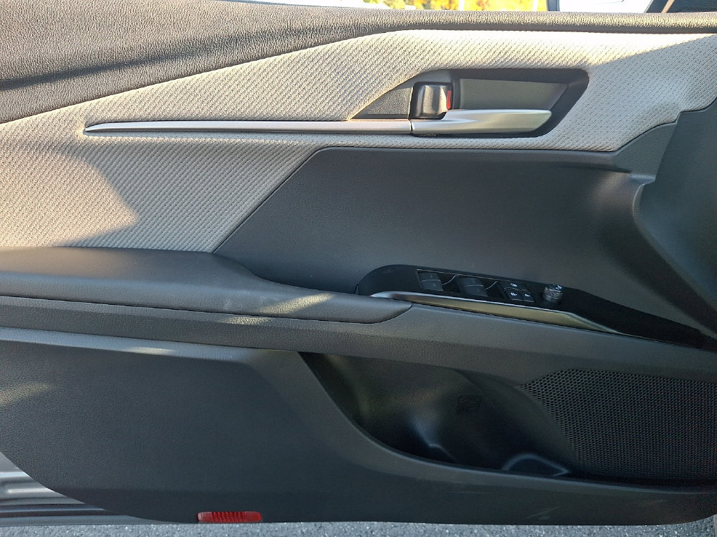 New 2026 Toyota Camry SE w/ Convenience Package FWD image 11