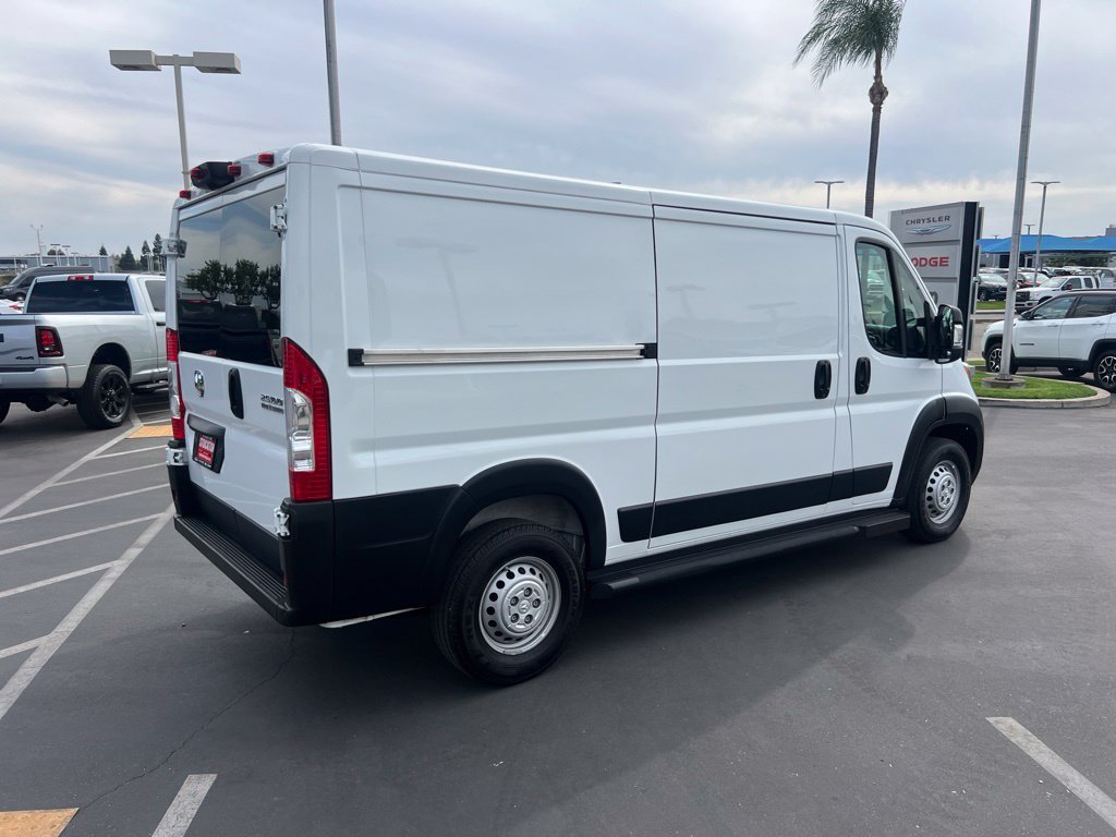 Used 2025 RAM ProMaster 2500 w/ U-Haul Equipment Group FWD image 12