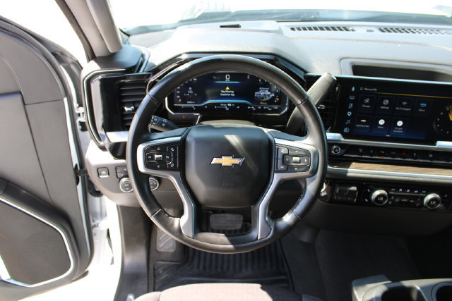 Used 2025 Chevrolet Silverado 2500 LT w/ Safety Package AWD/4WD image 17