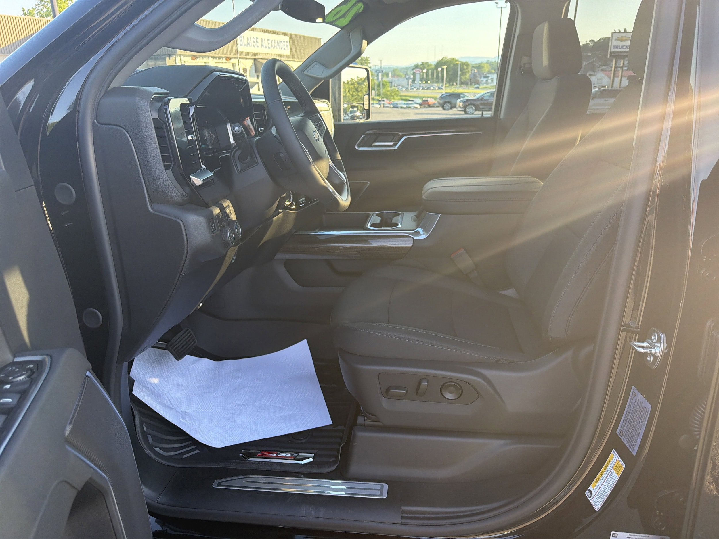 New 2026 Chevrolet Silverado 2500 LT w/ Convenience Package AWD/4WD image 12
