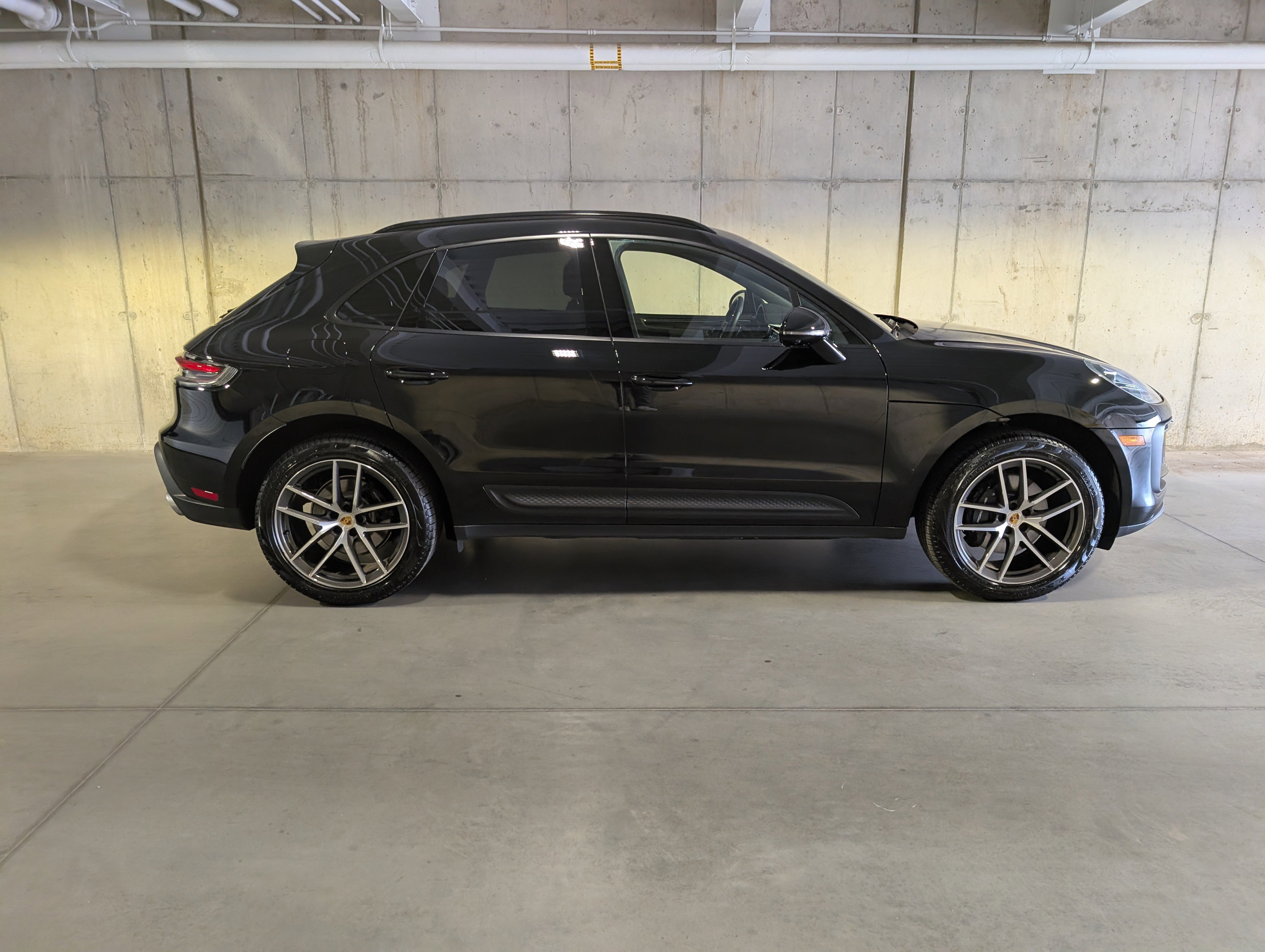 Certified 2025 Porsche Macan image 10