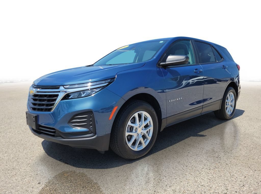 Used 2024 Chevrolet Equinox LS w/ LS Convenience Package AWD/4WD image 2