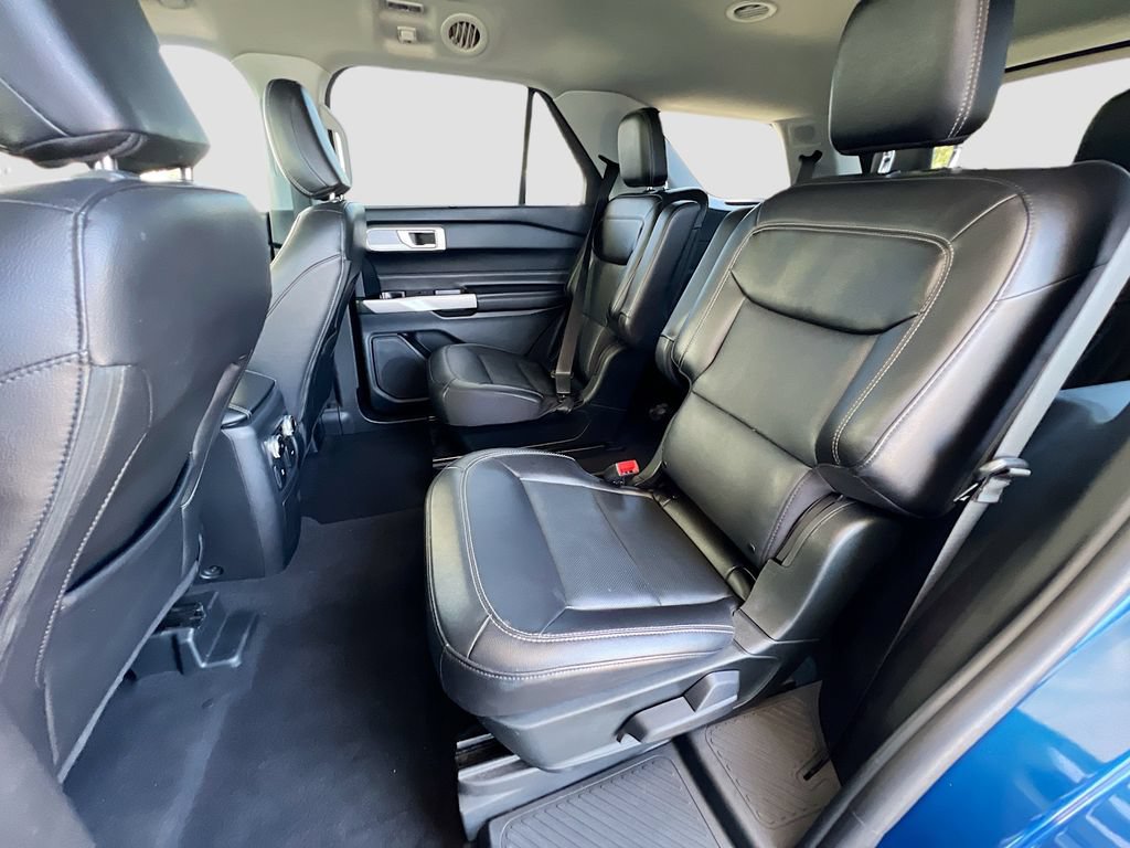 Used 2023 Ford Explorer Limited AWD/4WD image 23