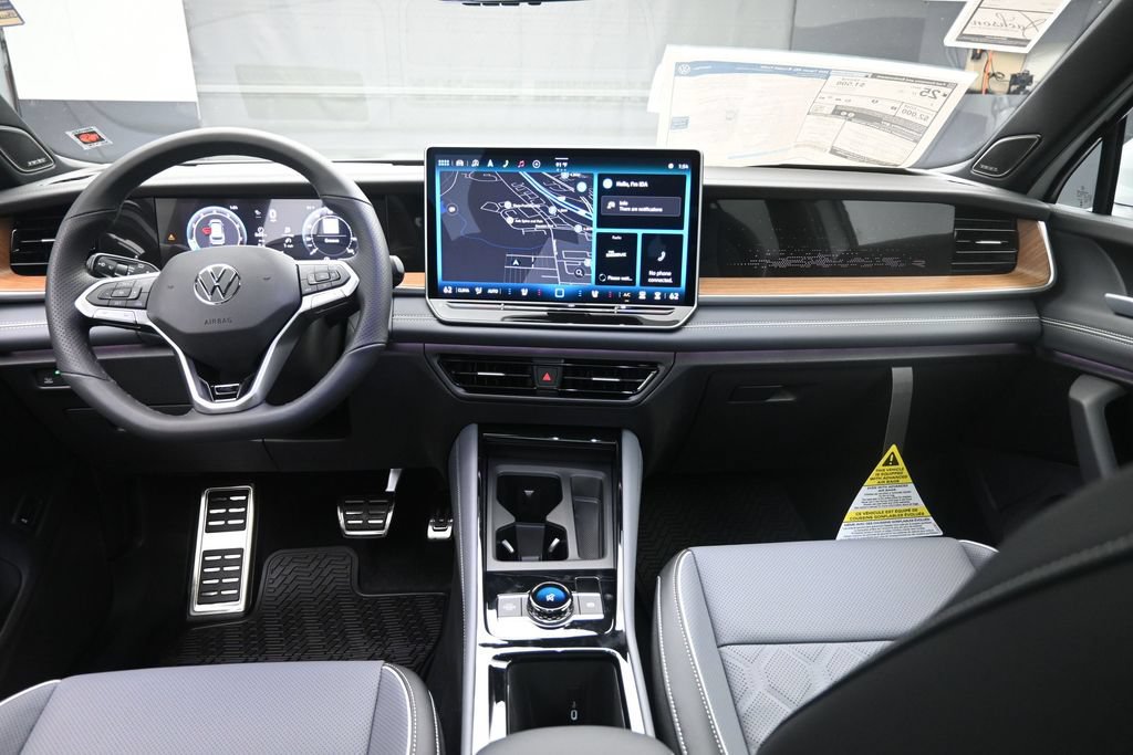 New 2026 Volkswagen Tiguan SEL R-Line AWD/4WD image 9
