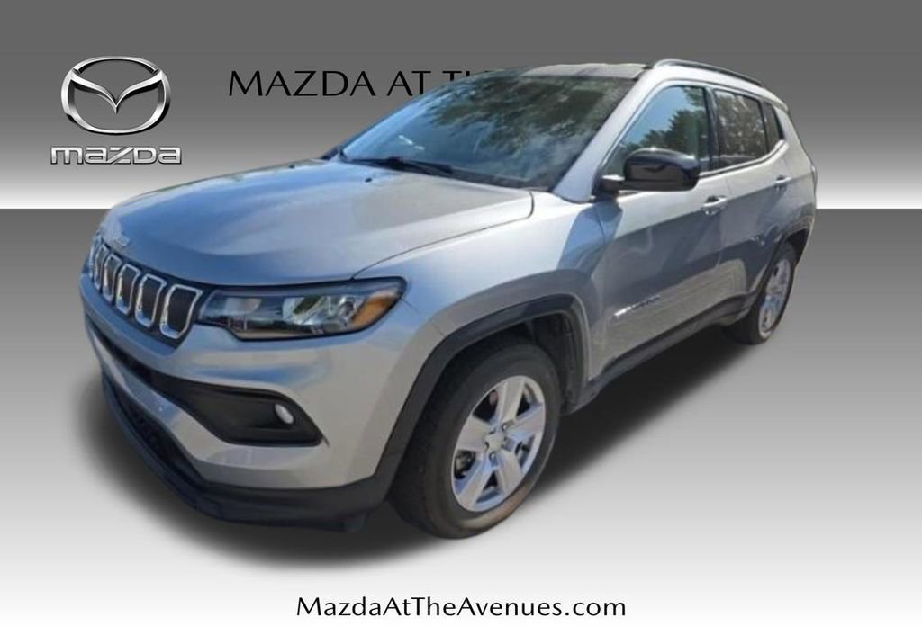 Used 2022 Jeep Compass Latitude FWD image 5
