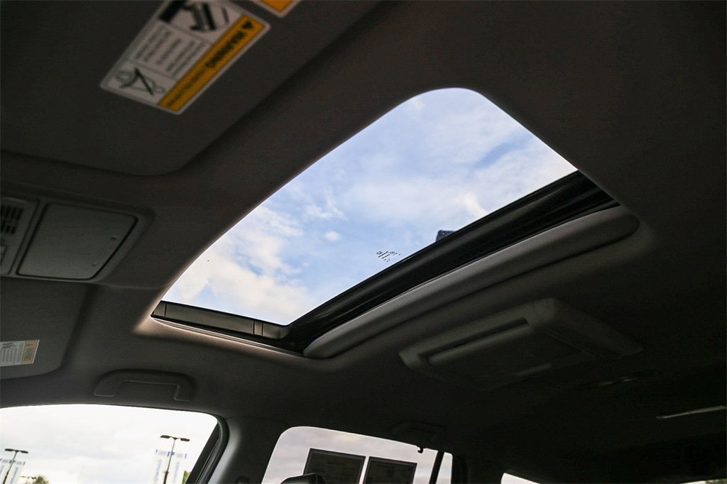 Used 2017 Honda Pilot Touring image 27