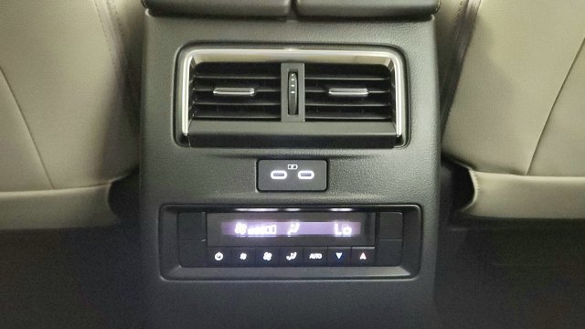 Used 2025 MAZDA CX-70 Plug-In Hybrid w/ Premium Pkg AWD/4WD image 31