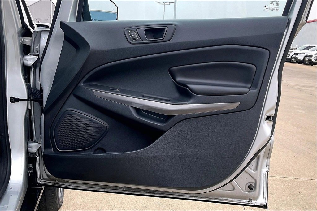 Used 2020 Ford EcoSport SES image 24