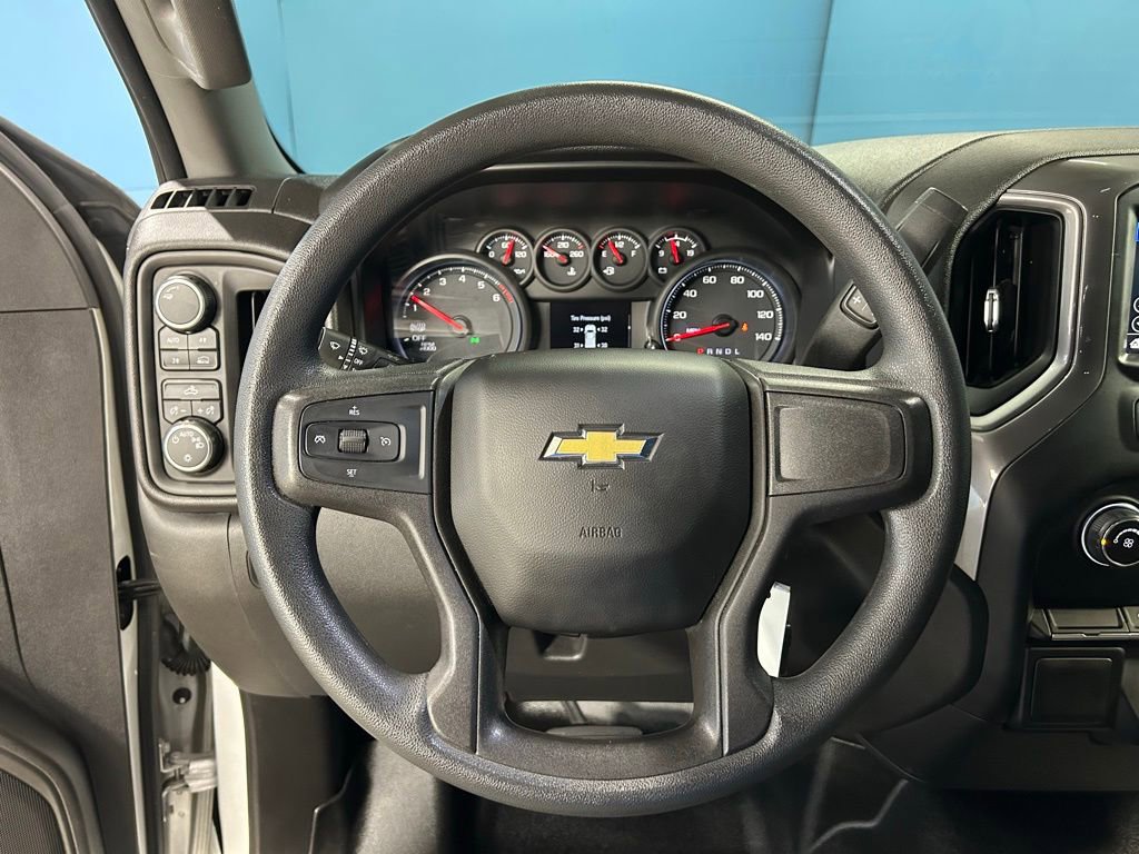 Used 2020 Chevrolet Silverado 1500 Custom w/ Custom Value Package AWD/4WD image 19