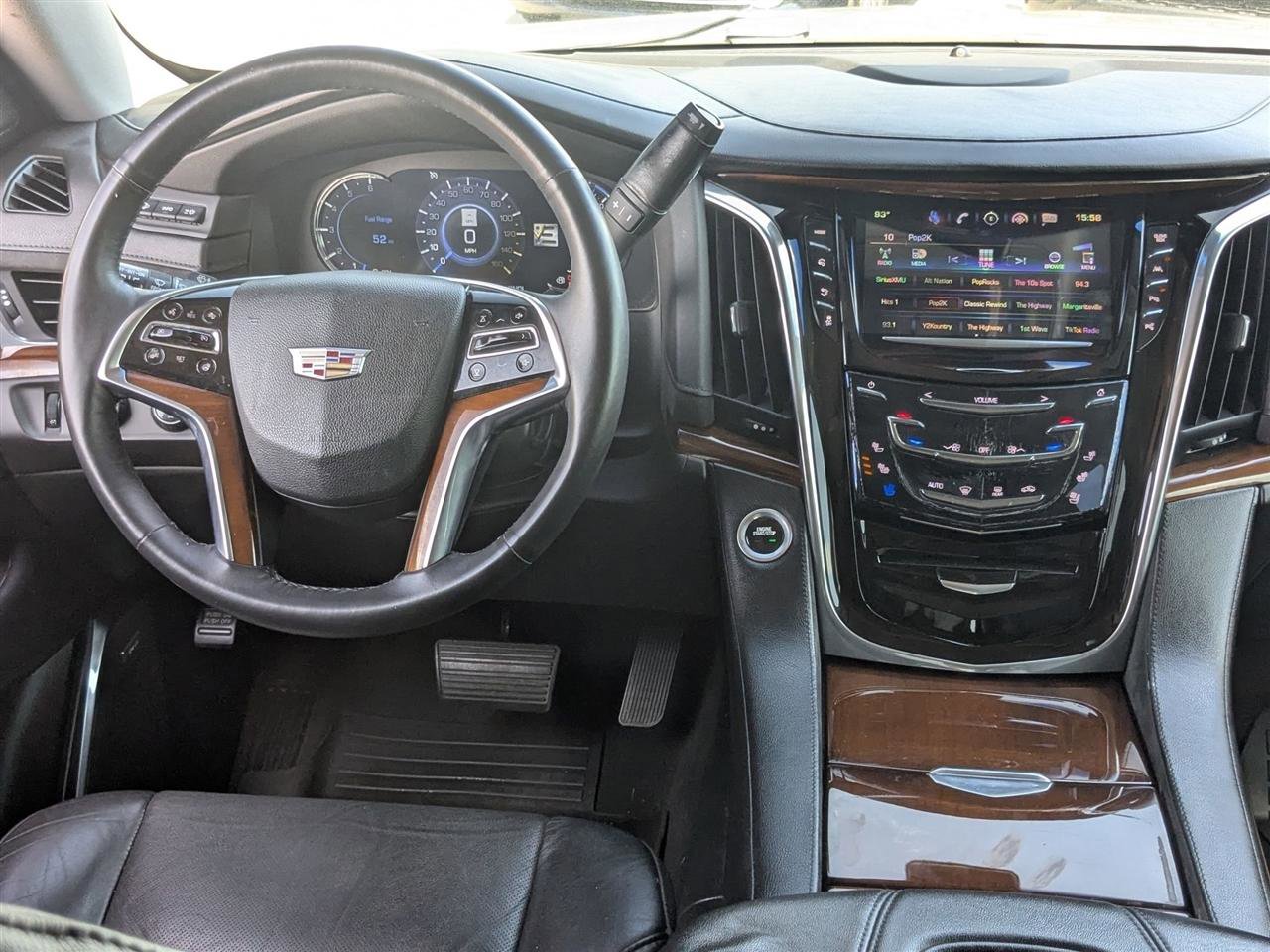 Used 2017 Cadillac Escalade Luxury AWD/4WD image 33