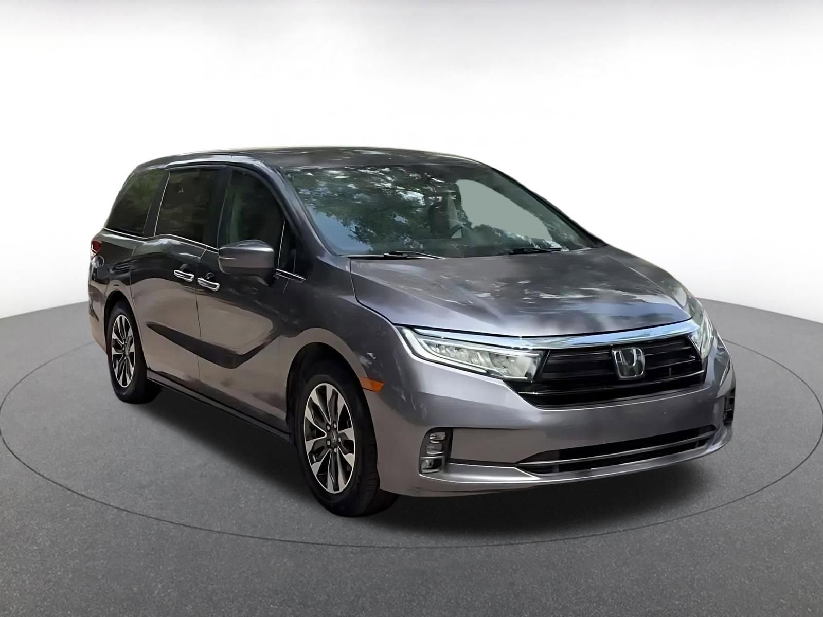 Used 2024 Honda Odyssey EX-L image 3