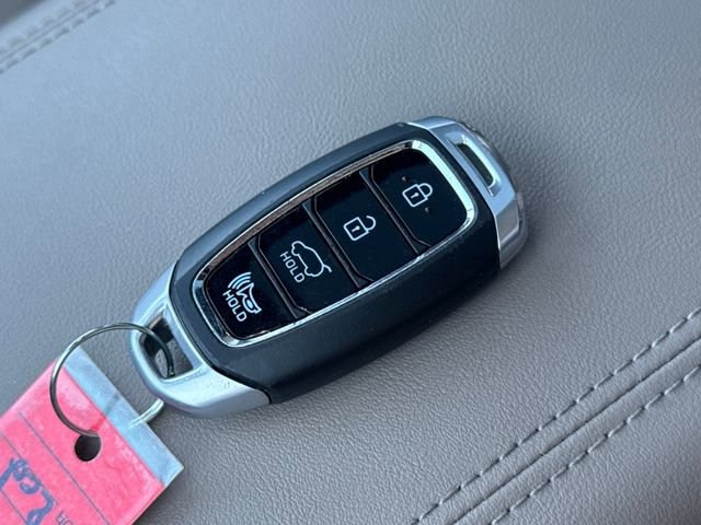 Used 2020 Hyundai Santa Fe Limited image 29