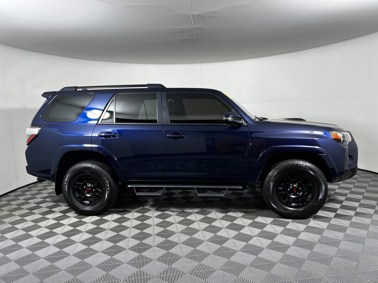 Certified 2022 Toyota 4Runner TRD Off-Road Premium AWD/4WD image 4