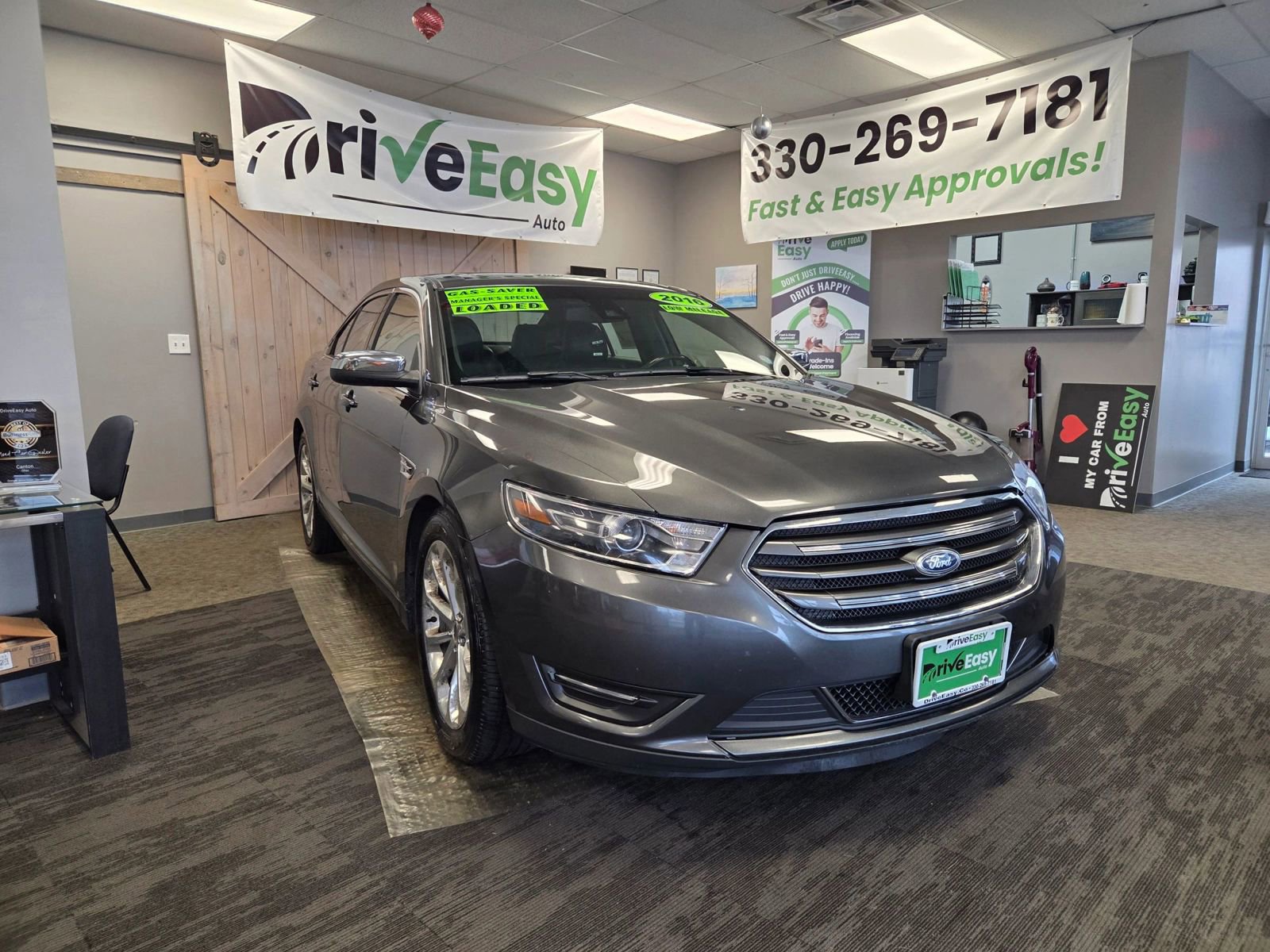 Used 2016 Ford Taurus Limited w/ Equipment Group 301A image 1