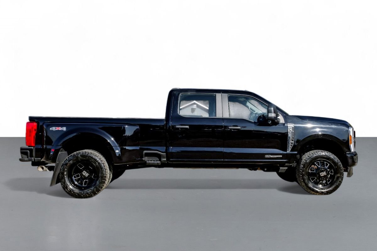 Used 2023 Ford F350 XL w/ XL Chrome Package image 6