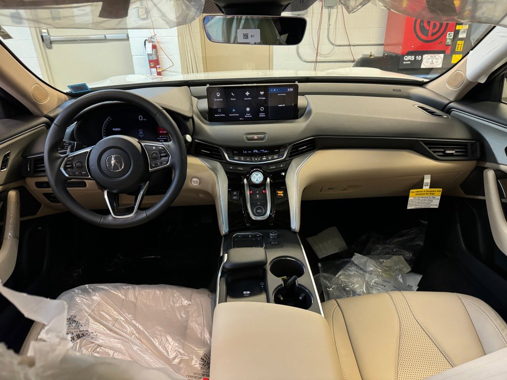 Certified 2025 Acura TLX w/ Technology Package image 40