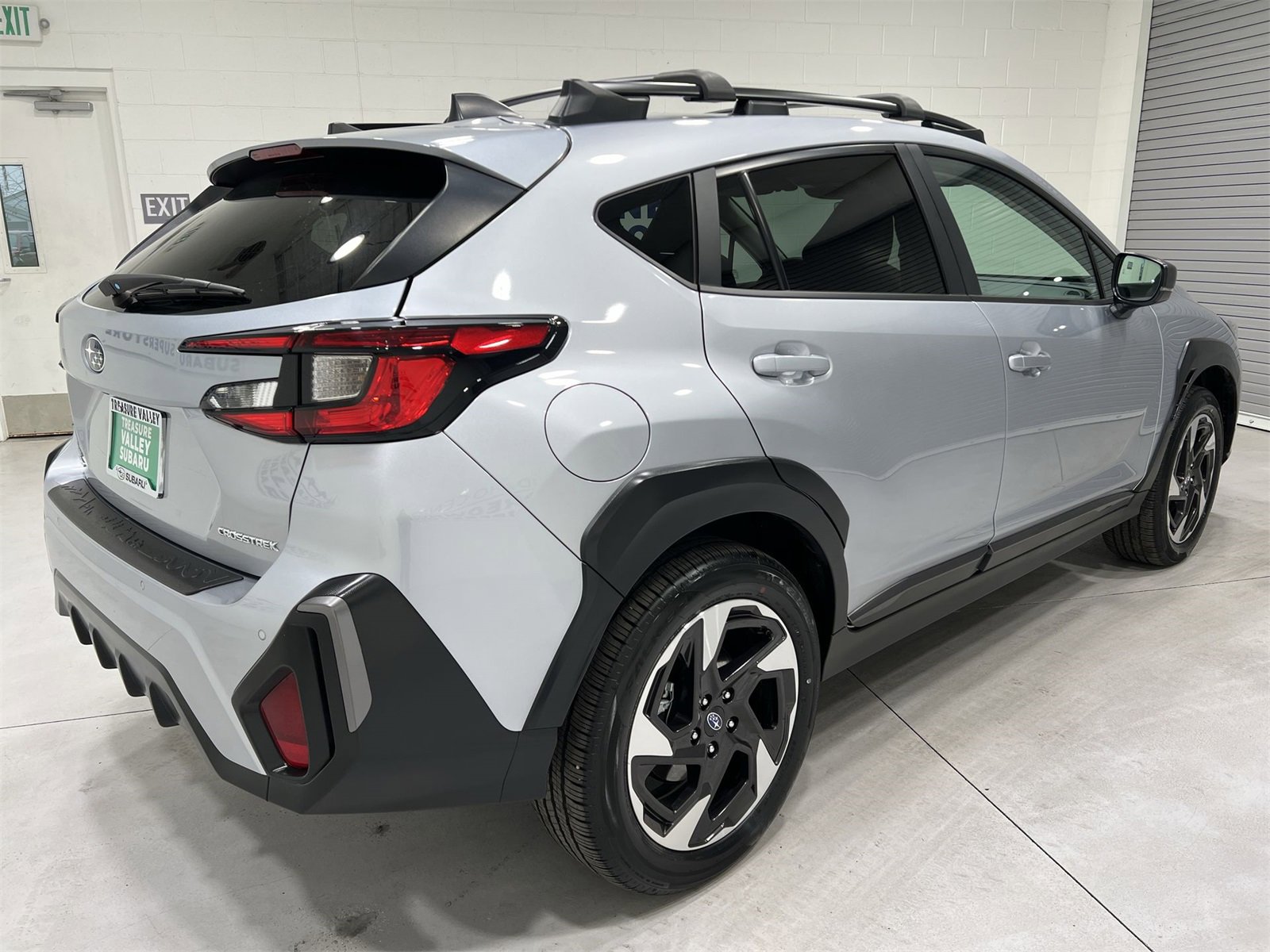 Certified 2025 Subaru Crosstrek 2.5i Limited w/ Crosstrek Mirror Package image 8