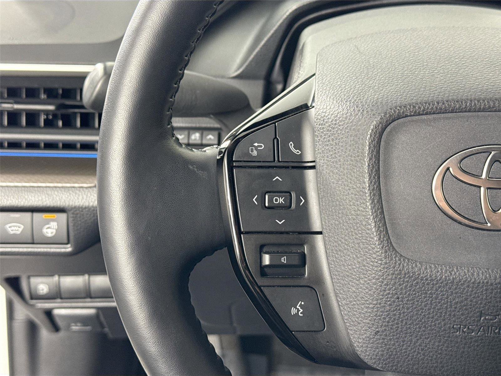 Used 2024 Toyota Prius XLE image 18