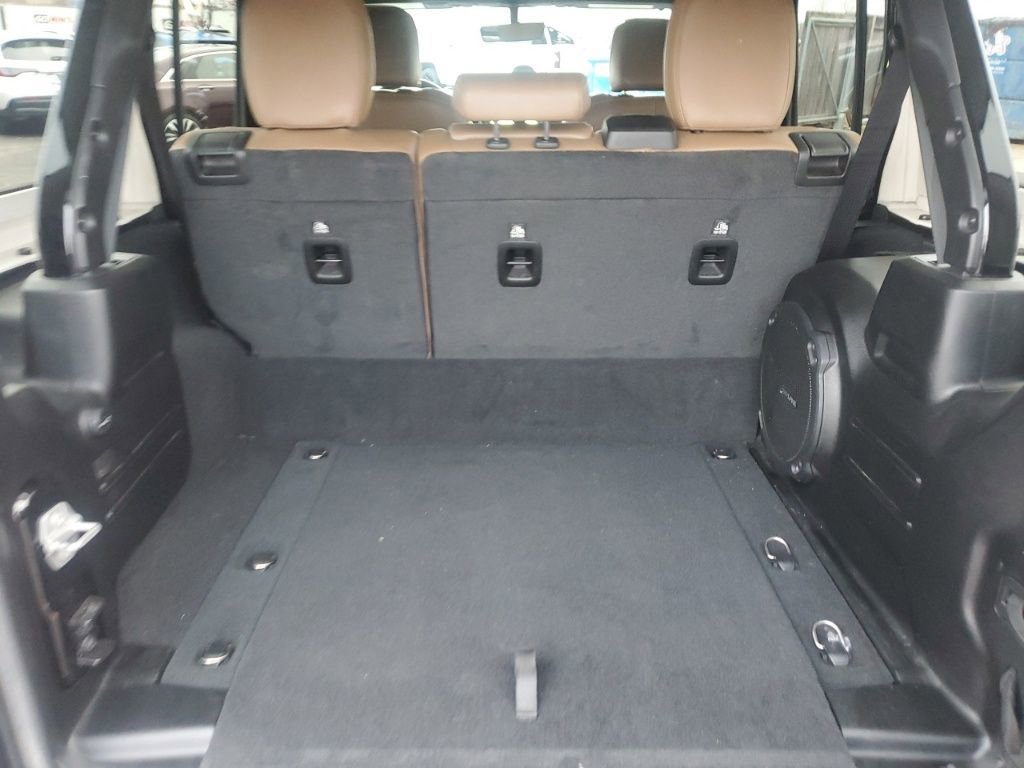 Used 2023 Jeep Wrangler Unlimited Sahara w/ Safety Group image 30