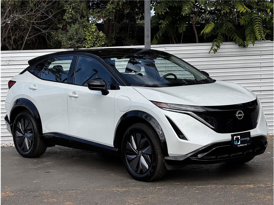 Used 2024 Nissan Ariya AWD image 6