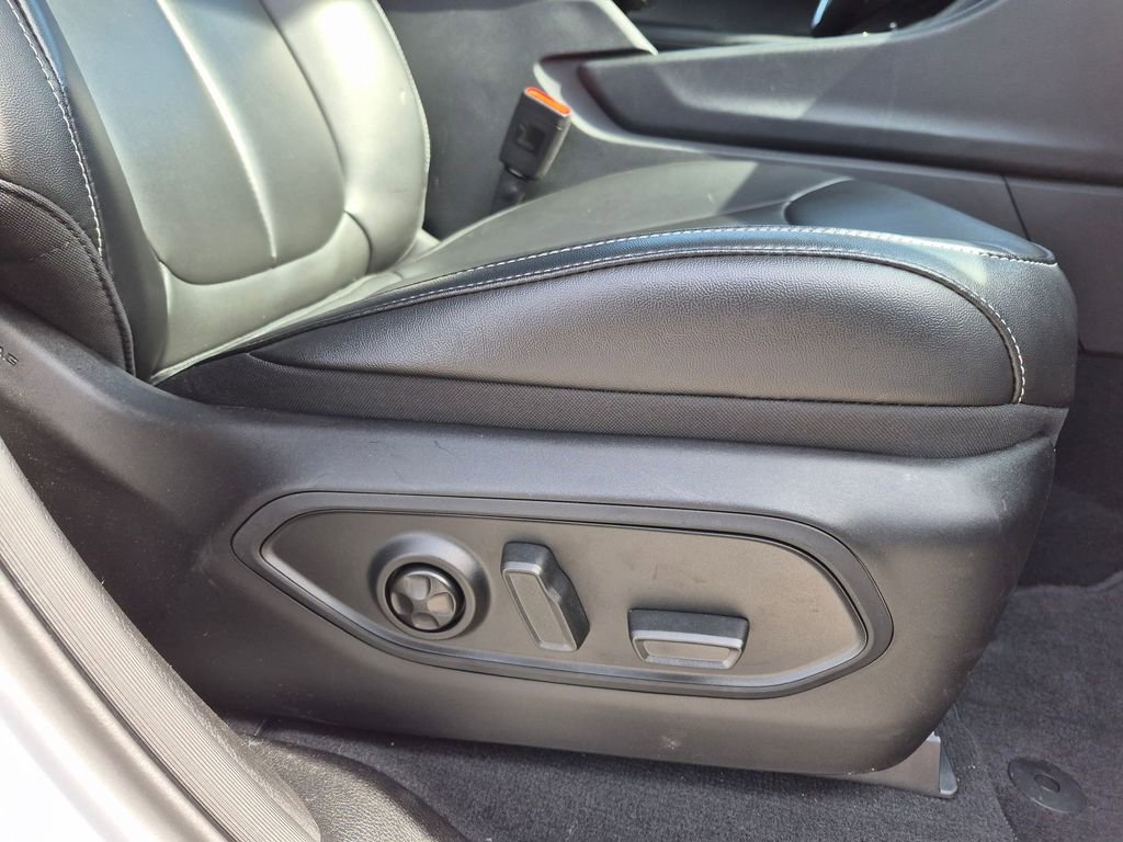 Used 2025 Jeep Grand Cherokee Limited image 31