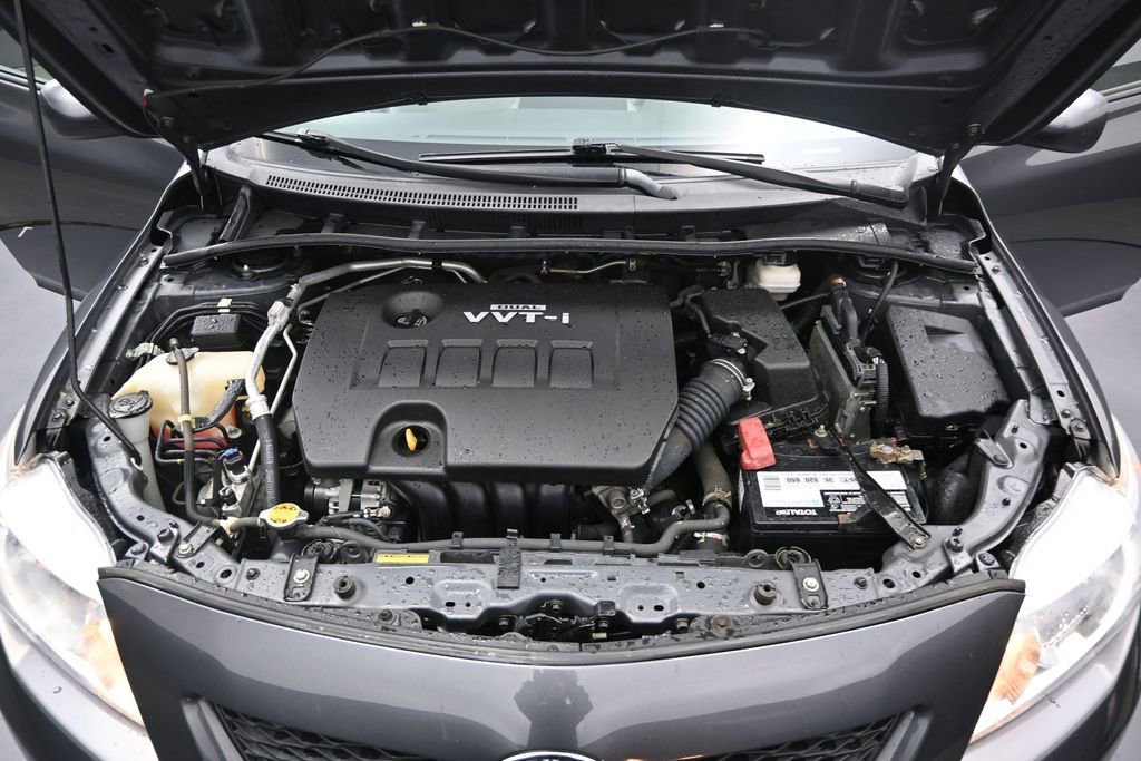 Used 2010 Toyota Corolla LE FWD image 11