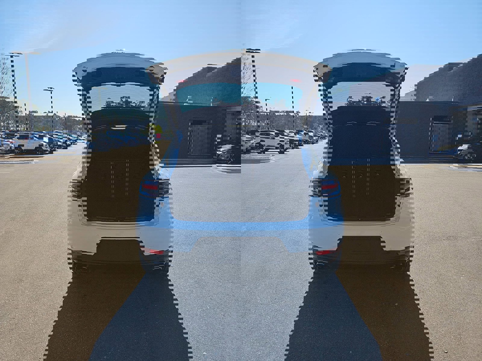 Used 2021 Porsche Macan image 13