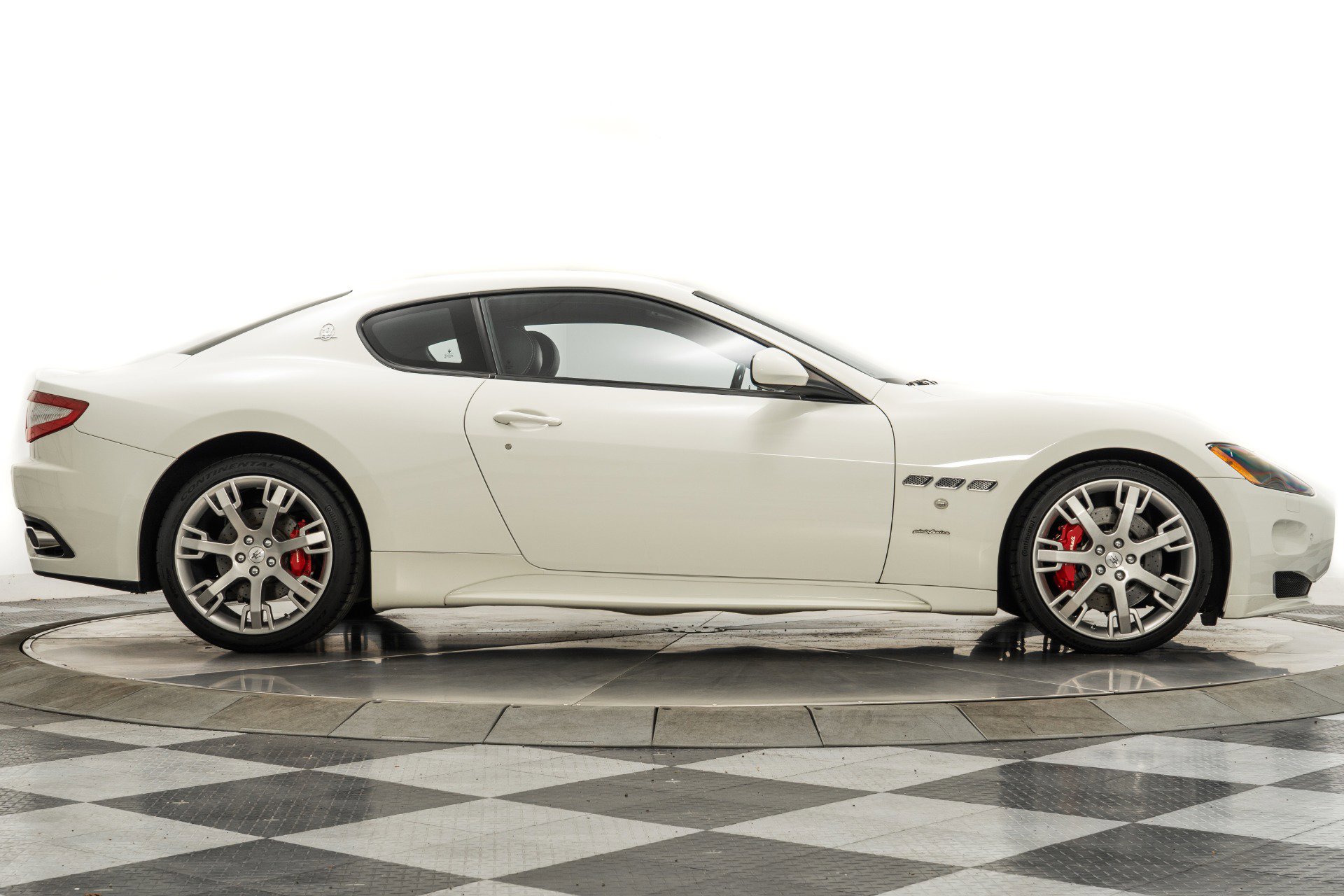 Used 2012 Maserati GranTurismo S image 41