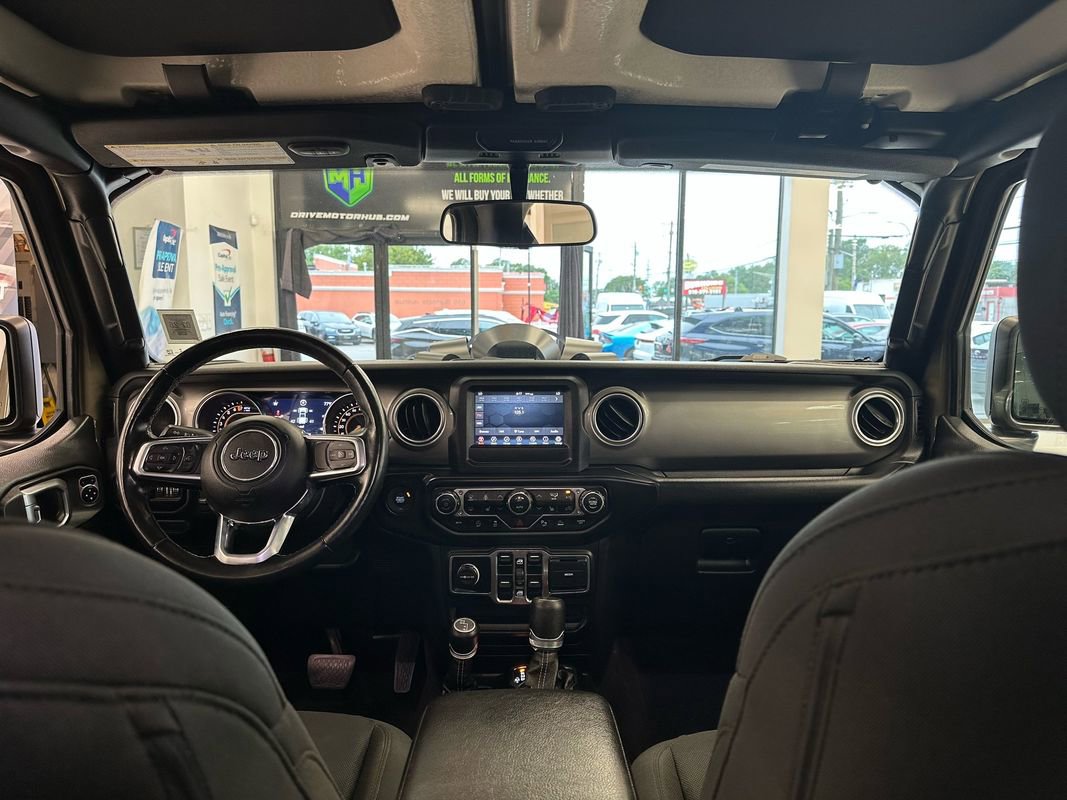 Used 2020 Jeep Gladiator Overland w/ LED Lighting Group image 16