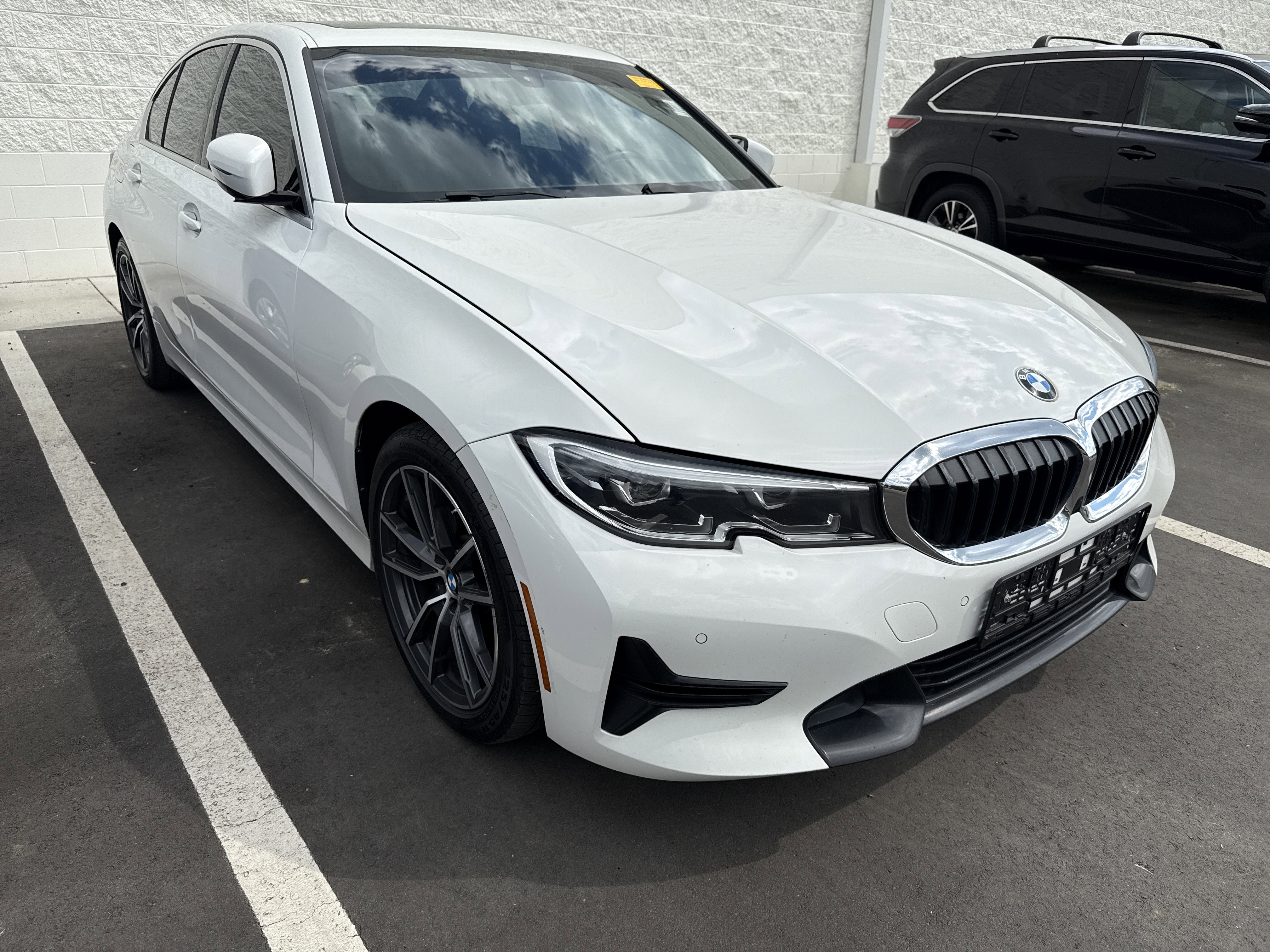 Used 2020 BMW 330i Sedan w/ Convenience Package image 38
