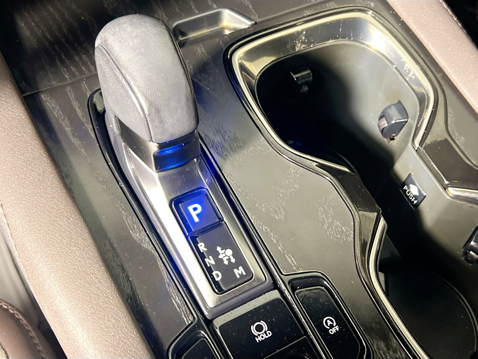 Used 2023 Lexus RX 350 FWD w/ Cold Area Package image 25