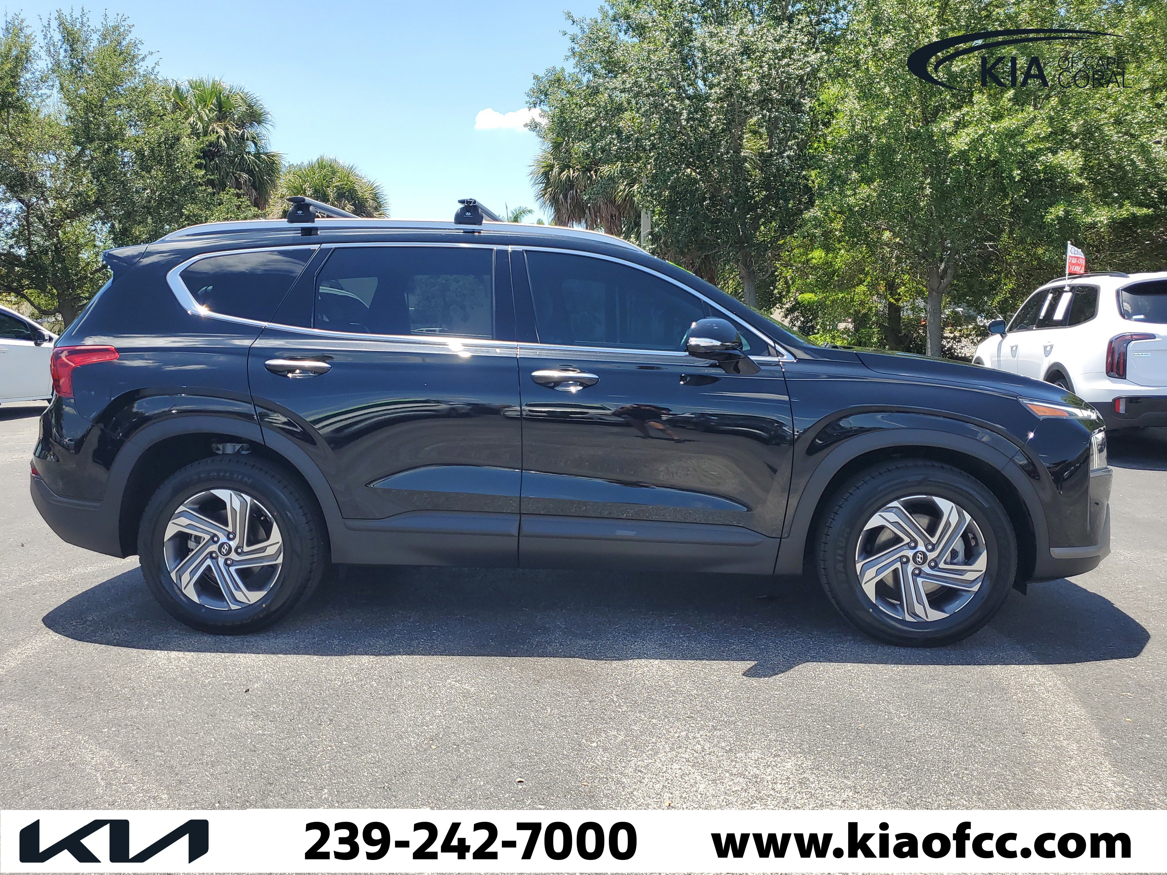 Used 2023 Hyundai Santa Fe SEL FWD image 3