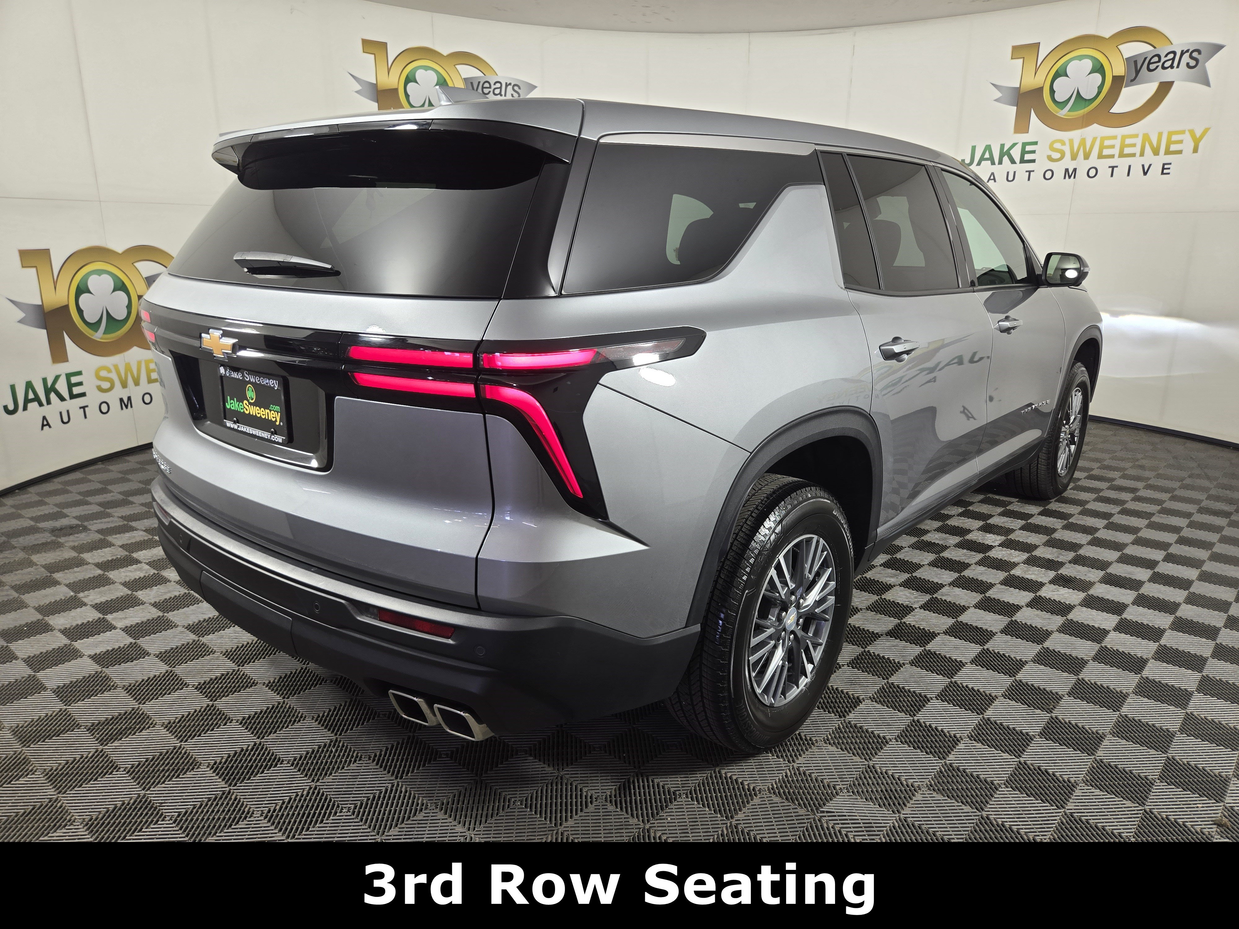 Used 2024 Chevrolet Traverse LS FWD image 9