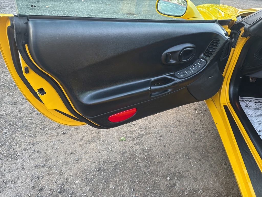 Used 2003 Chevrolet Corvette Z06 w/ Memory Package, 3 Drivers image 34