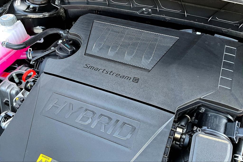 Used 2024 Kia Niro EX Touring image 35