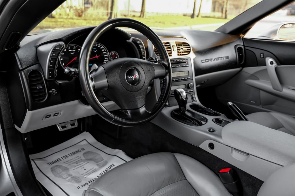 Used 2006 Chevrolet Corvette Coupe w/ Preferred Equipment Group image 4