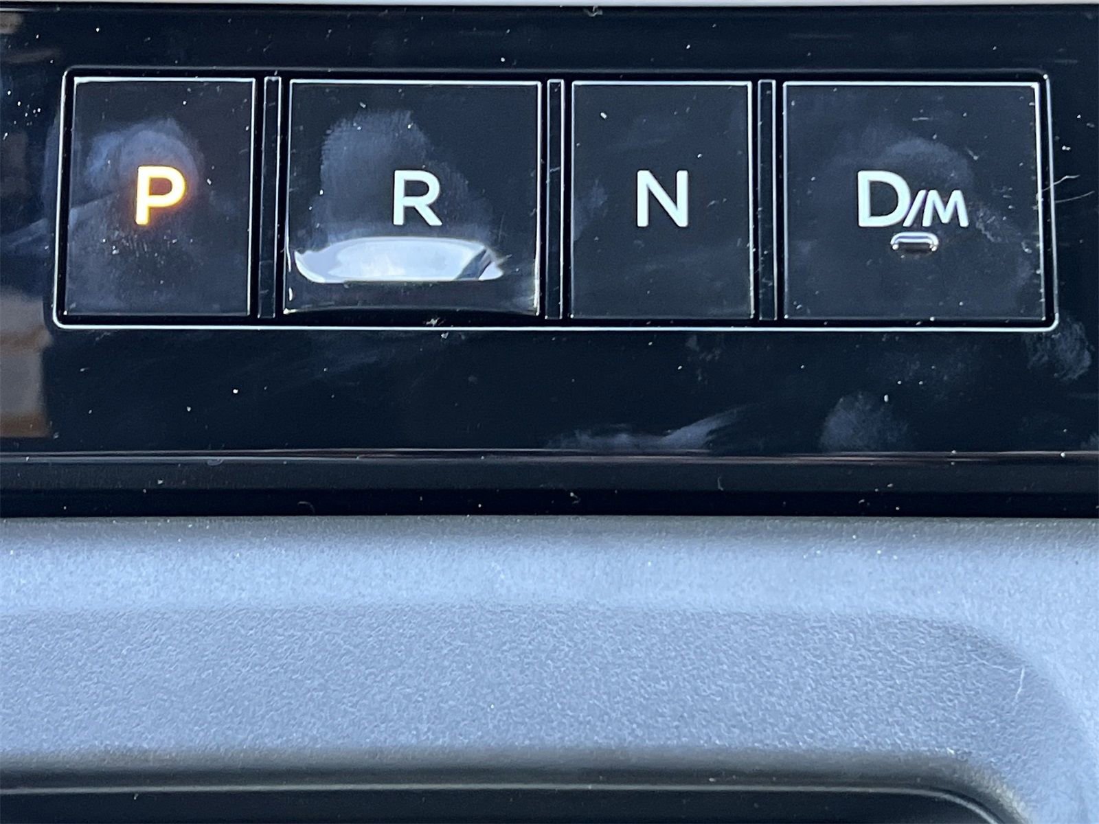 New 2025 Nissan Armada SL w/ Captain's Chari Seat Package image 9