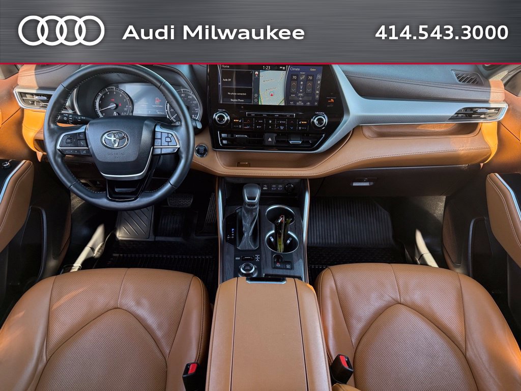 Used 2022 Toyota Highlander Platinum AWD/4WD image 13