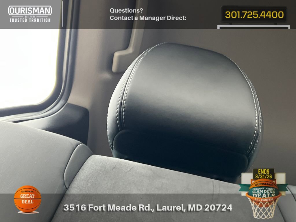 Used 2023 Mitsubishi Outlander SE image 11