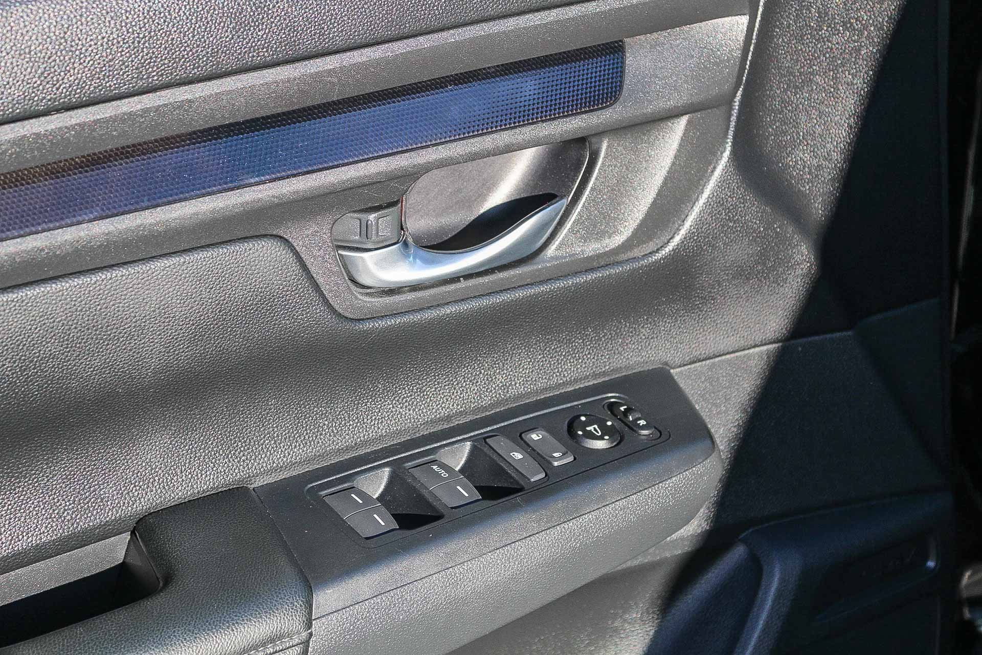 Certified 2025 Honda CR-V LX image 11