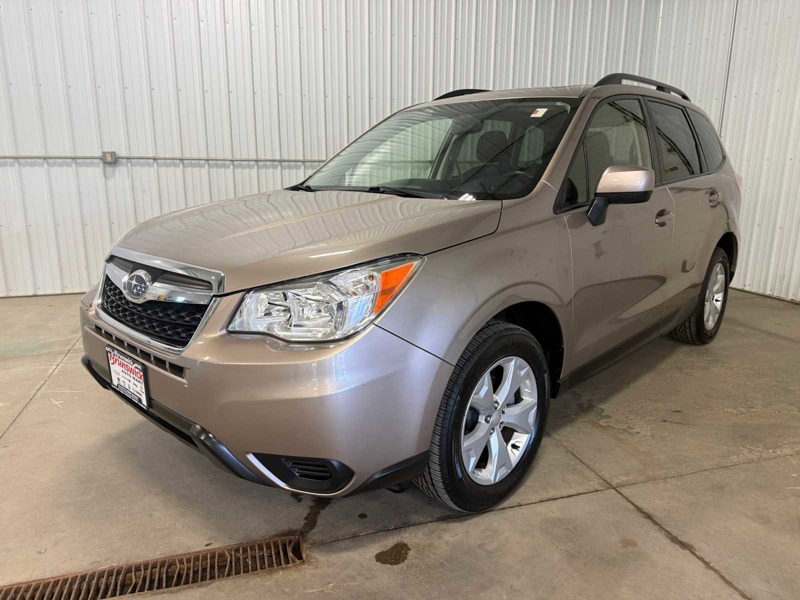 Used 2016 Subaru Forester 2.5i Premium w/ Popular Package #2 AWD/4WD image 6