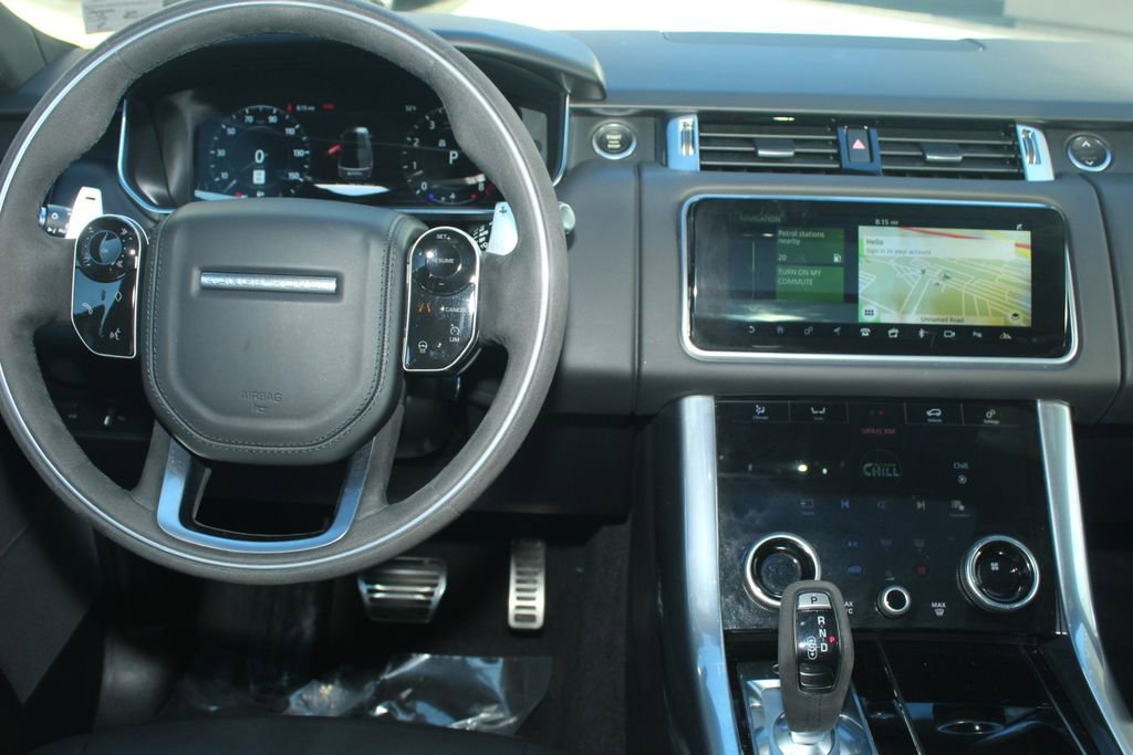 Used 2022 Land Rover Range Rover Sport HST image 4