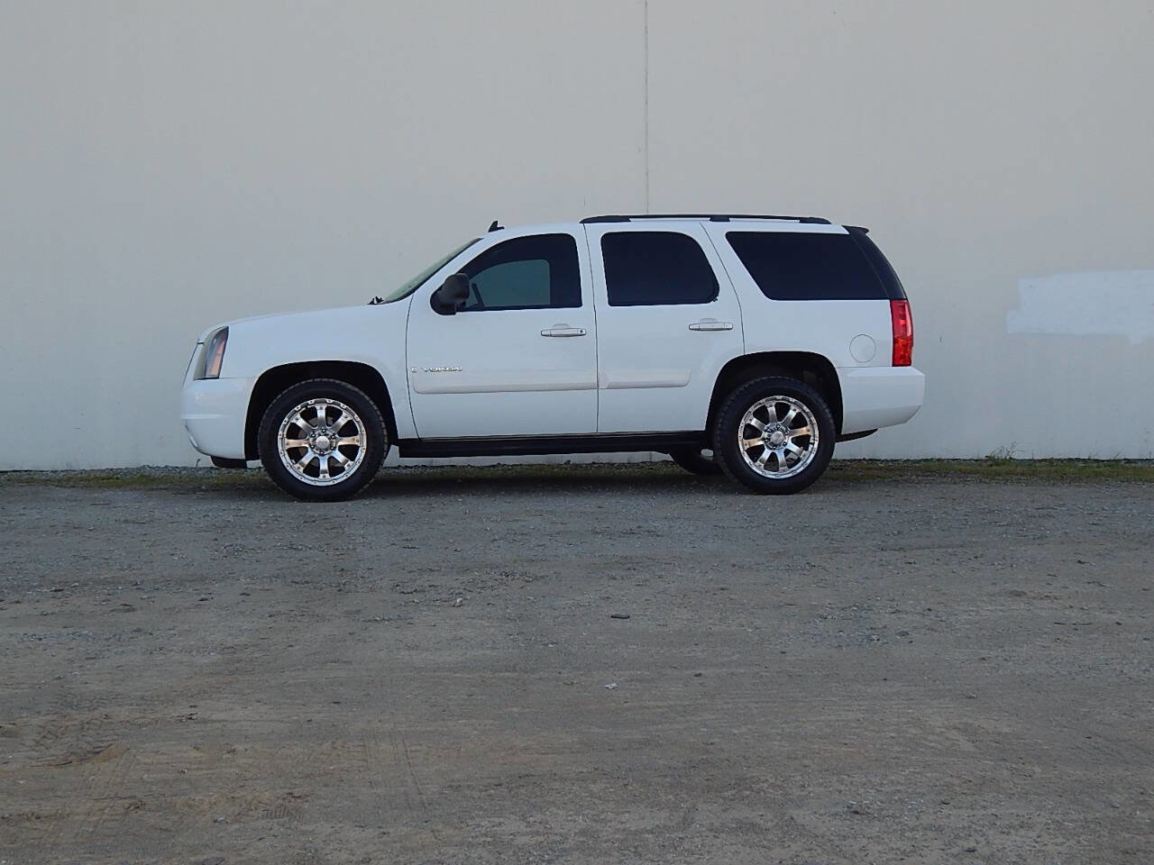 Used 2008 GMC Yukon SLE w/ Convenience Package image 5